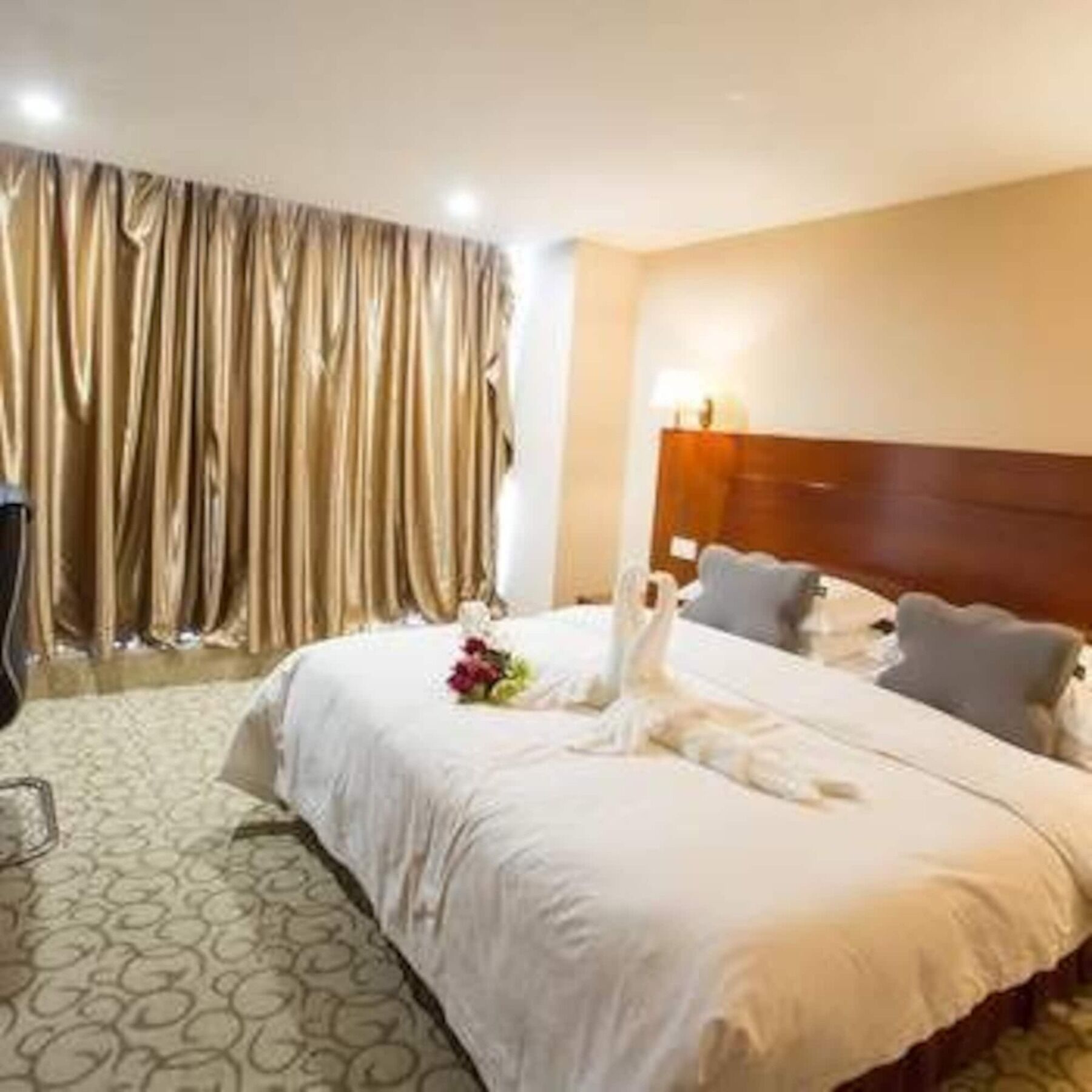 אנשון Chonpines Hotel מראה חיצוני תמונה
